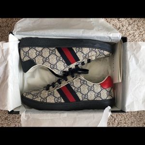Boys Gucci Ace sneakers size 33